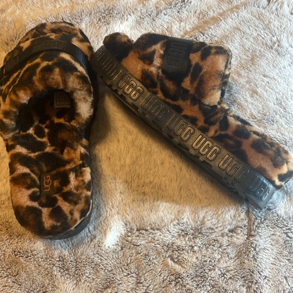 UGG Fluffita leopard size 8 - Picture 2 of 3